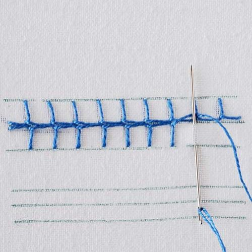 Broderie au point de croix étape 2 - Ajoutez une rangée supplémentaire de point de croix en miroir de la première.